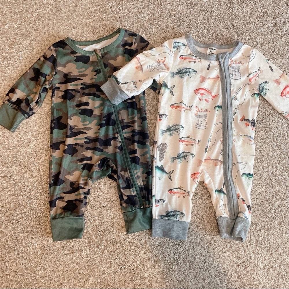 Bundle of 2 Onesies- Camo & Fishing Size 0-3 Month